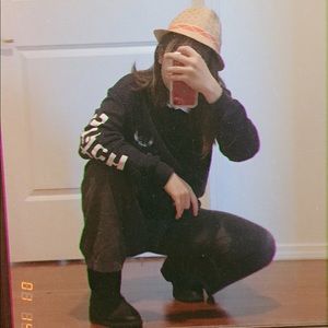 Meet your Posher, Ariana